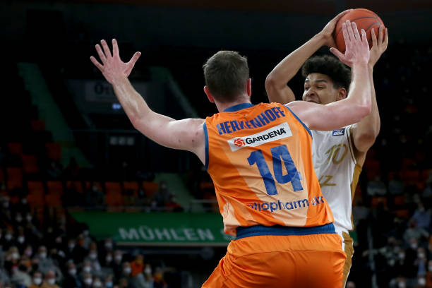 表现和一番 表现和一番