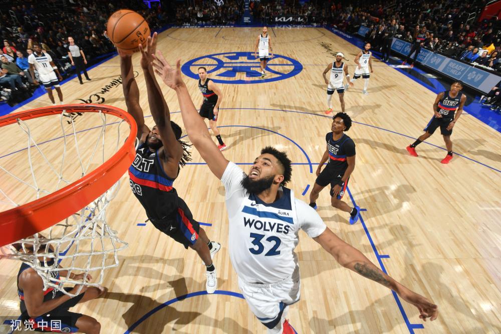 随着常规赛 随着常规赛