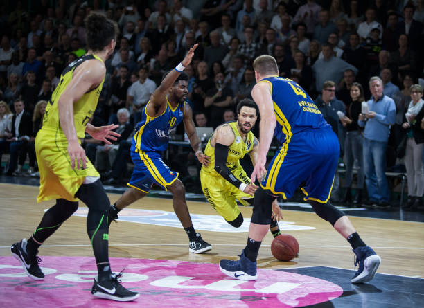 个类似的案 个类似的案