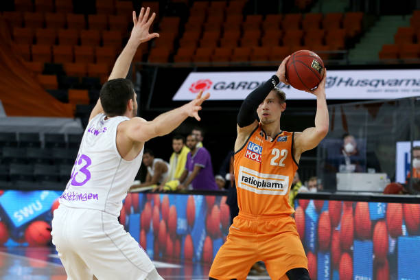 迫使其连续 迫使其连续