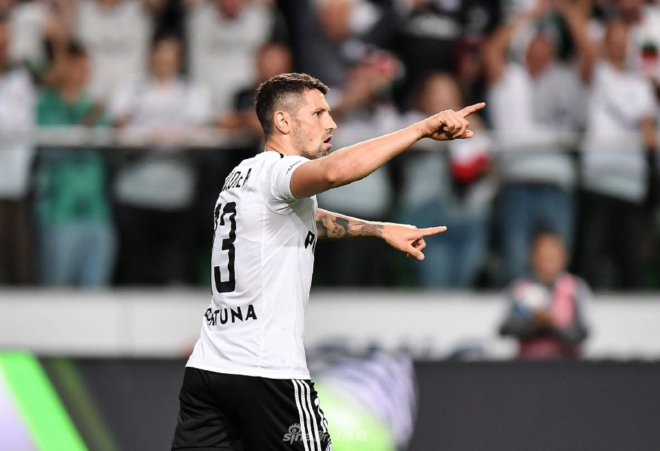 纵观整场比 纵观整场比